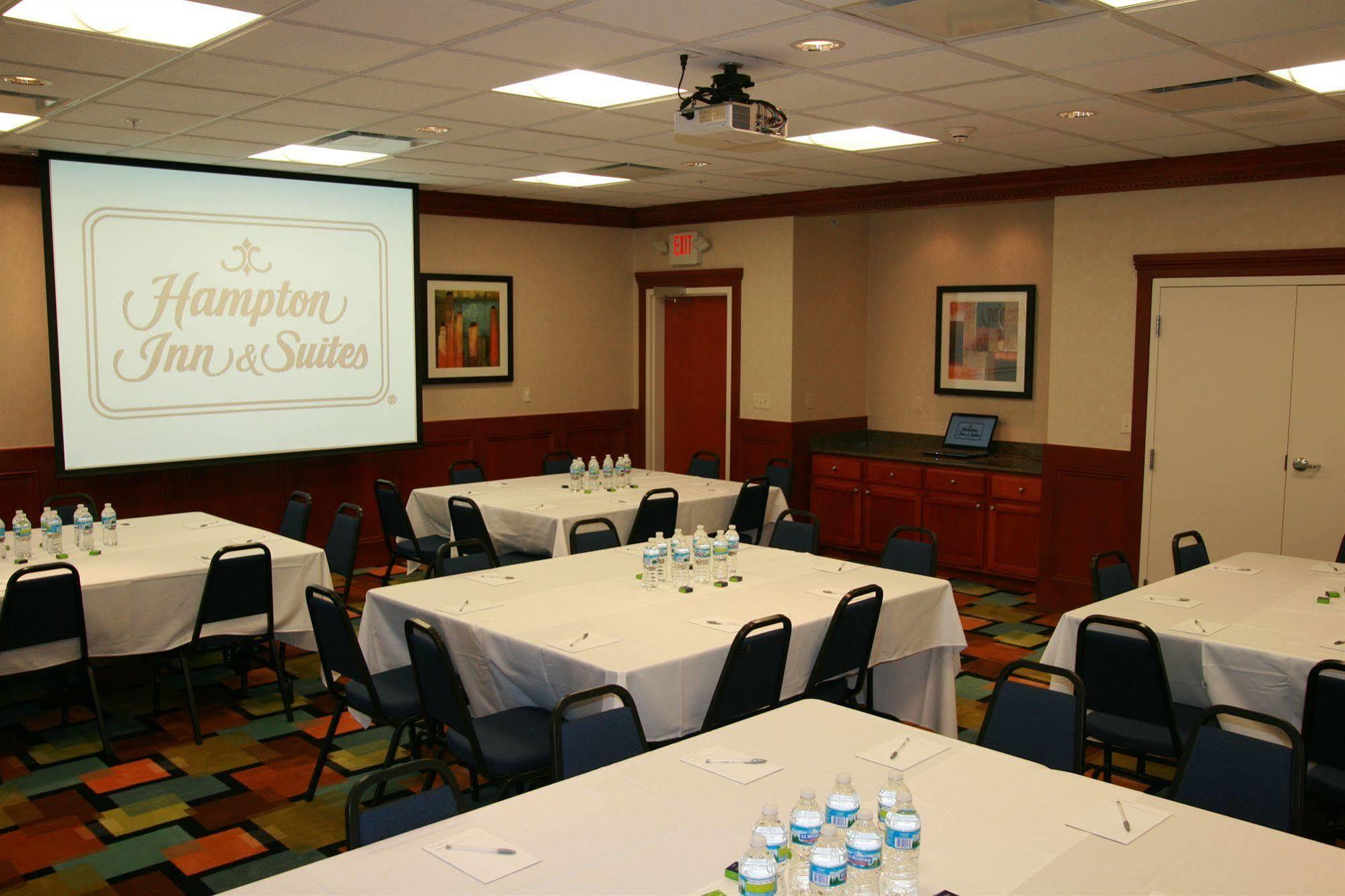 Hampton Inn & Suites Detroit/Chesterfield Exteriör bild